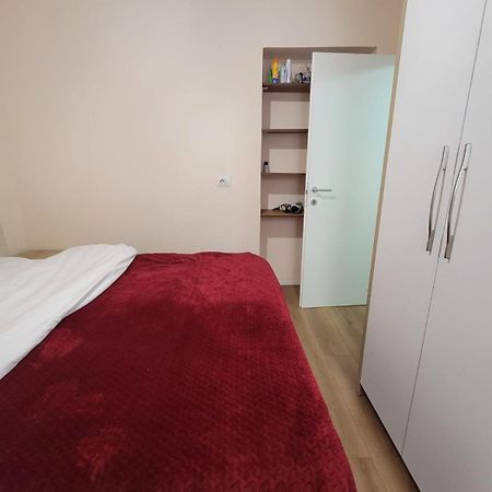 Apartament Ajla Komuna Apartament Tirana Zewnętrze zdjęcie